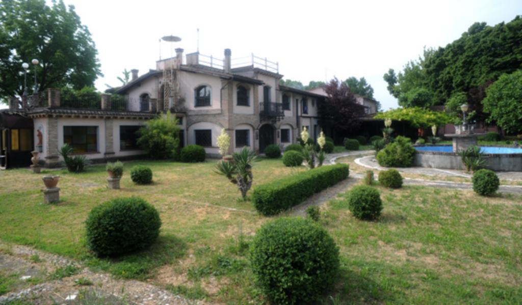 Hotel Villino Della Flanella โมดินา ภายนอก รูปภาพ