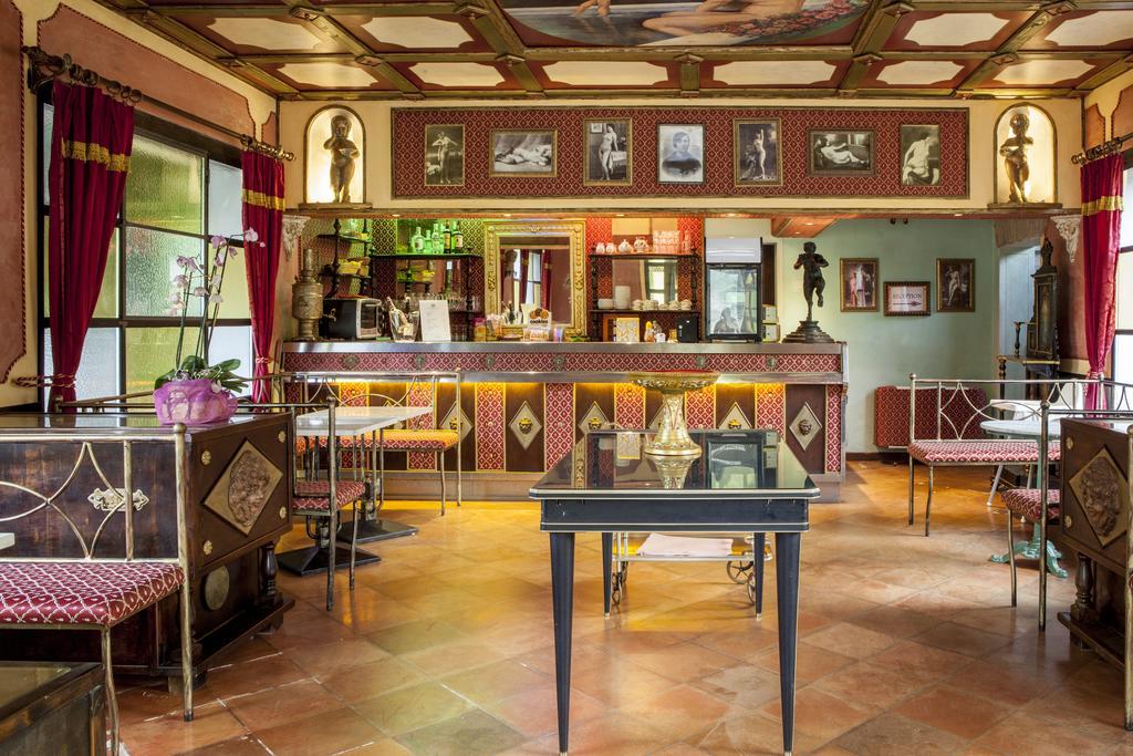Hotel Villino Della Flanella โมดินา ภายนอก รูปภาพ