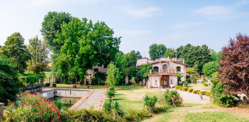 Hotel Villino Della Flanella โมดินา ภายนอก รูปภาพ