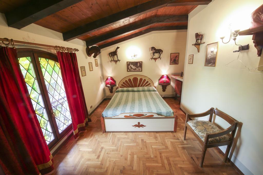 Hotel Villino Della Flanella โมดินา ห้อง รูปภาพ