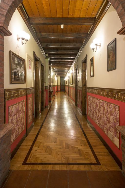 Hotel Villino Della Flanella โมดินา ภายนอก รูปภาพ