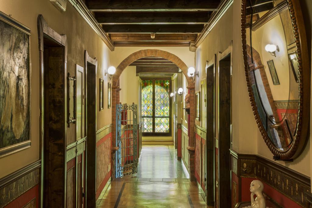 Hotel Villino Della Flanella โมดินา ภายนอก รูปภาพ