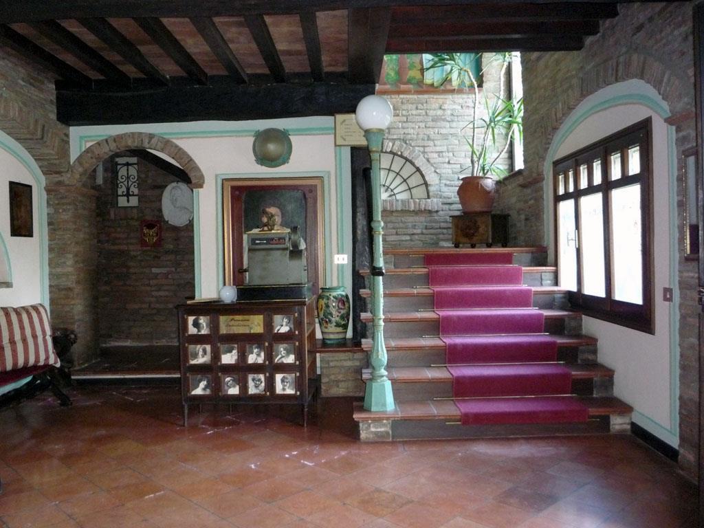 Hotel Villino Della Flanella โมดินา ภายนอก รูปภาพ