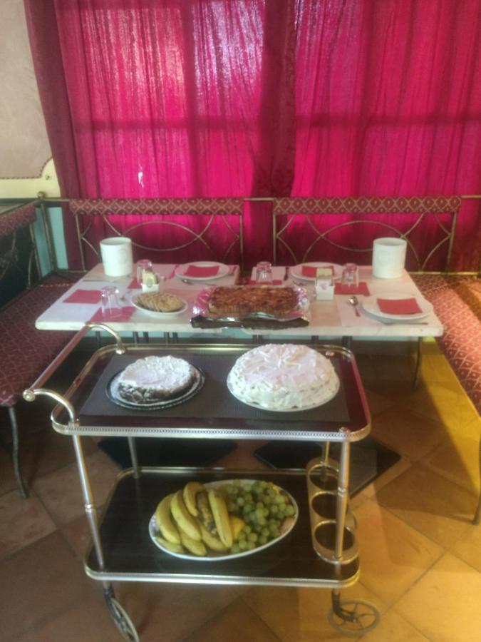 Hotel Villino Della Flanella โมดินา ภายนอก รูปภาพ